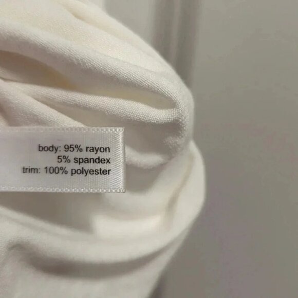 The Limited Cream Sleeveless Blouse - Picture 4 of 4